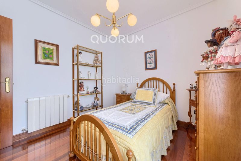 Foto d10cf11d-e880-4572-adf3-b7f9278fef9e. Casa adossada amb calefacció aparcament a San Miguel Basauri