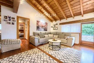 Casa a schiera in San Miguel. Precioso adosado reformado de 3 dormitorios con terraza y terren