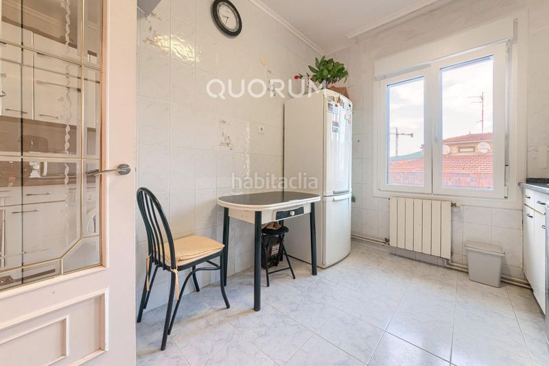 Foto c8c0aab0-5157-4c1e-9197-7fe43d7a3076. Pis amb calefacció a Centro-Ariz-Uribarri Basauri