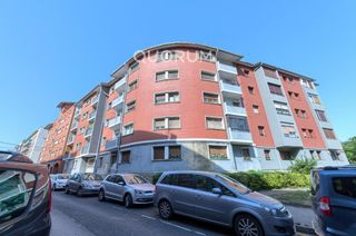 Appartamento in Centro-Ariz-Uribarri. Piso muy luminoso de 3 dormitorios con 2 balcones y trastero inc
