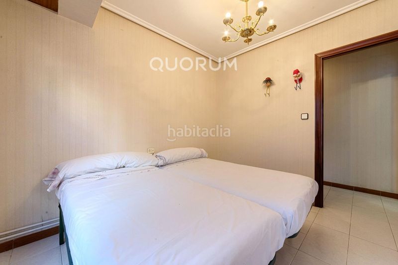 Foto 8b8331c0-5744-4997-a8a2-268747be3a3b. Flat with heating in Centro-Ariz-Uribarri Basauri