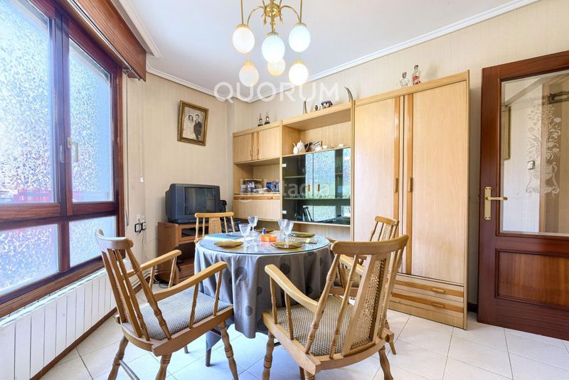 Foto bf2876c0-d00d-44b9-b50a-5eee1b2b47bf. Flat with heating in Centro-Ariz-Uribarri Basauri