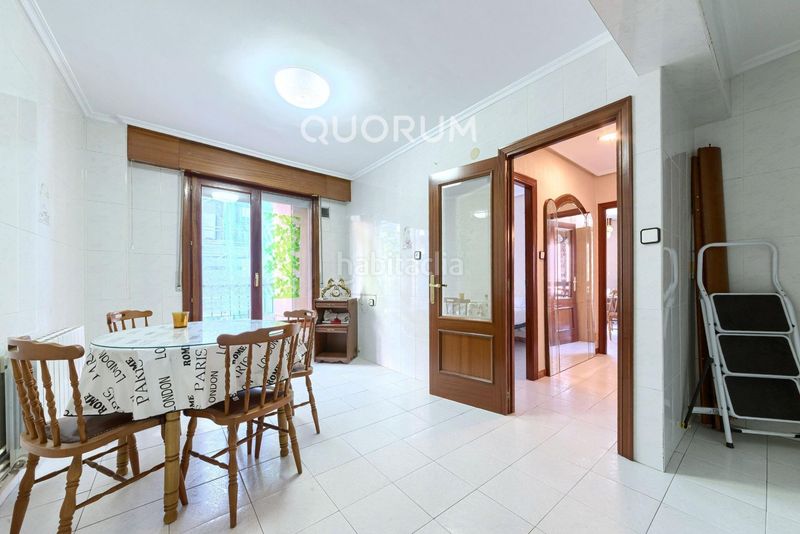 Foto e97b0c07-ea0b-4beb-856e-80faa845b6f6. Flat with heating in Centro-Ariz-Uribarri Basauri