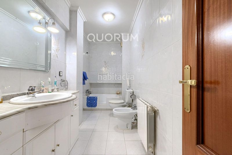 Foto ed13a1b5-e132-4384-beae-e0e9ee2b5ddf. Flat with heating in Centro-Ariz-Uribarri Basauri