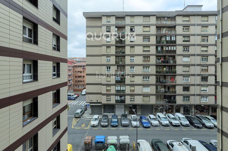 Foto 47f98720-5ab8-4b4c-9954-2753b2389cdf. Flat with heating in Centro-Ariz-Uribarri Basauri