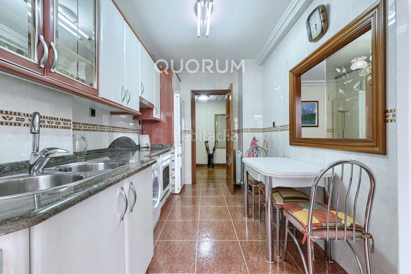 Foto a048c0a5-4719-407a-b712-24fe744434b6. Flat with heating in Centro-Ariz-Uribarri Basauri