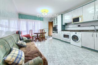 Etagenwohnung in Pozokoetxe. Piso de 2 dormitorios posibilidad de 3 con balcón y ascensor cot