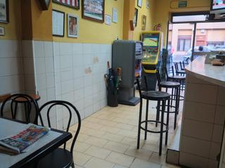 Local Comercial en Bilbao La Vieja. Bar en la pea zona urazurrutia instalado