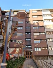 Pis a Etxebarri, Anteiglesia de San Esteban. Piso para reformar de 3 dormitorios y 2 baños en etxebarri zona