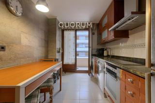 Pis a Etxebarri, Anteiglesia de San Esteban. Vivienda de 3 dormitorios y 2 baños con 2 grandes balcones, gara