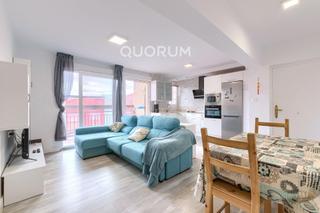 Appartamento en Etxebarri, Anteiglesia de San Esteban. Exclusiva !! vivienda totalmente exterior de tres dormitorios co