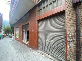 Geschäftsraum in Arrigorriaga. Se vende amplio local en arrigorriaga santa isabel