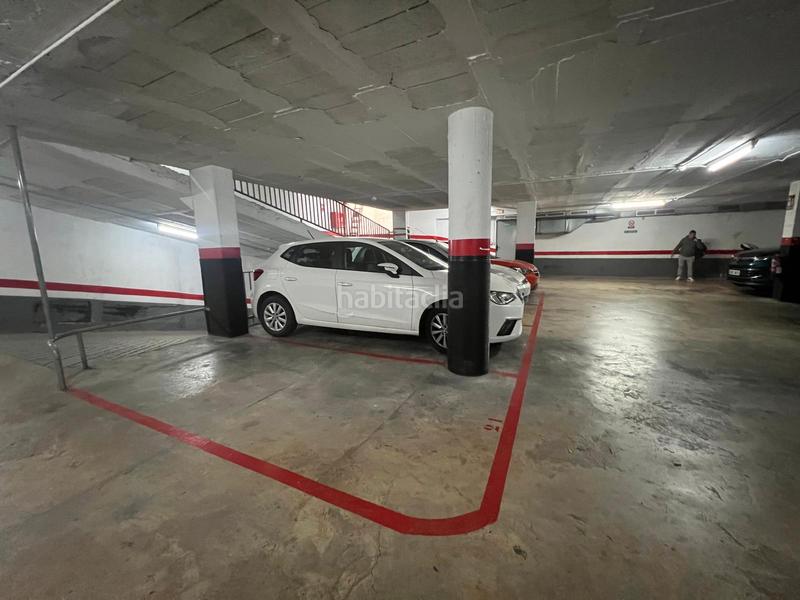 Foto d39b323e-257d-4654-b6d1-1044ec0e5e6a. Autoparkplatz in El Camp de l´Arpa del Clot Barcelona