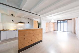 Business premise in Travessera de Gràcia