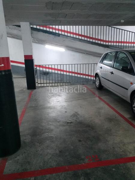 Foto 5f9df7c8-2414-4eb5-9340-3429b08e60ef. Parking voiture dans El Camp de l´Arpa del Clot Barcelona
