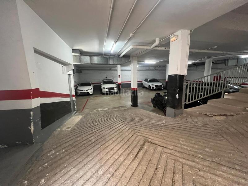 Foto 691fdf83-5ae9-457d-8aef-4ceac595a461. Parking voiture dans El Camp de l´Arpa del Clot Barcelona