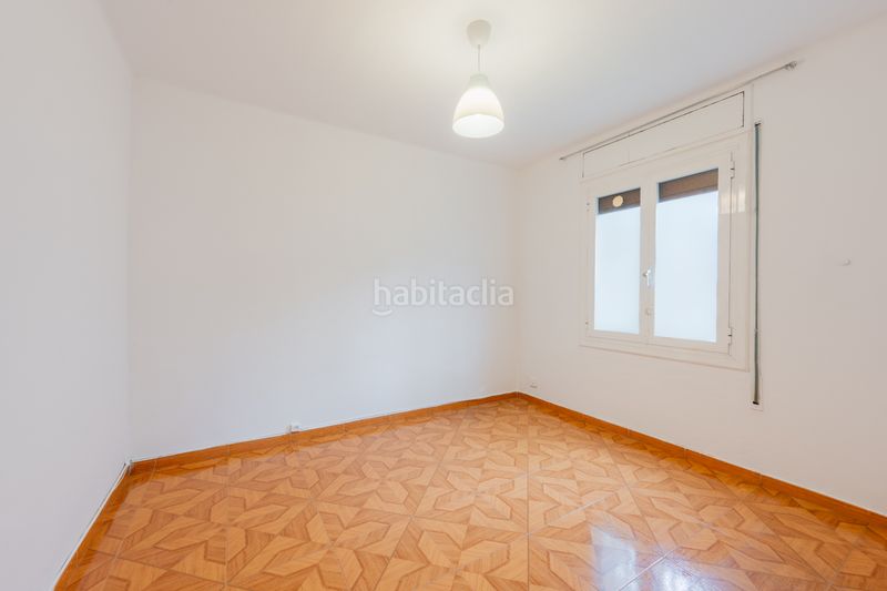 Foto af2cd5dc-5bad-4a4a-bf3c-ec1b3b657afa. Pis a Turó de la Peira Barcelona