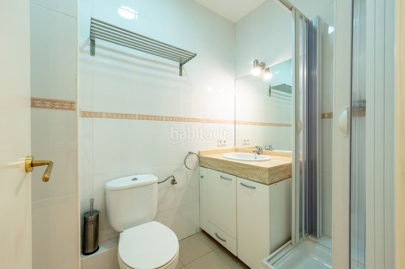 Foto fb212bf2-10e1-43f9-b204-f1e44c831d03. Flat in plaça de Sants 9 in Sants Barcelona