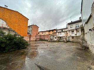 Terreny residencial  Carrer torelló