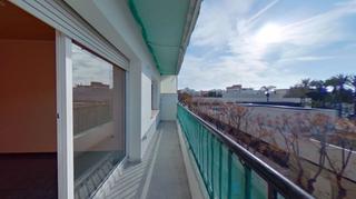 Etagenwohnung  Carrer prat de la riba