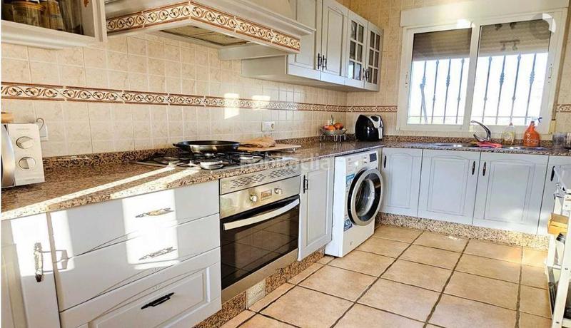 Foto ca6d2290-2f8f-4f06-b2c6-9dbd76eda080. Maison avec piscine dans Totana