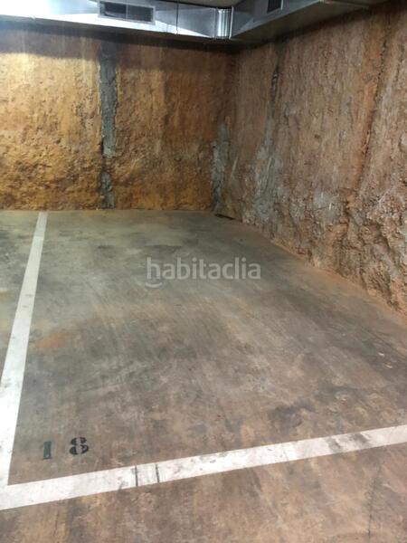 Foto dc6ca239-ff01-4181-bb13-ecb708877f8b. Parking coche en cuba plaza de parquing en Sant Joan Vilanova i la Geltrú