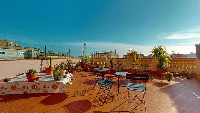 Foto 3ae193b7-9a1c-4b06-a363-5d77f02eca60. Àtic a Dreta de l´Eixample Barcelona