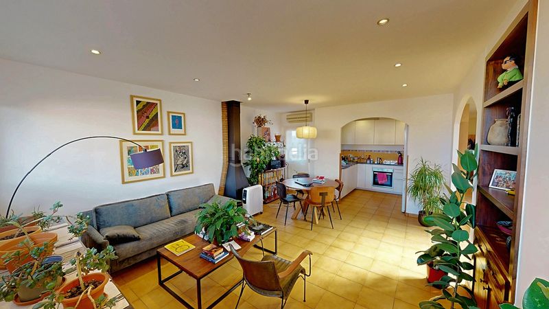 Foto 6fcfe05e-e4a3-44b2-88d4-a465ee405b4f. Àtic a Dreta de l´Eixample Barcelona