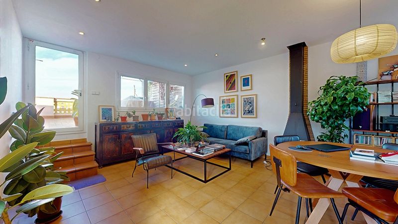 Foto 8a604ad2-861b-48fe-bfbb-f4eb14df95ef. Àtic a Dreta de l´Eixample Barcelona