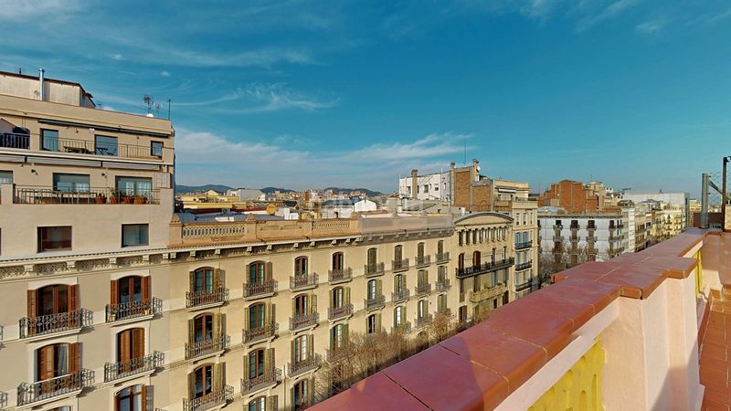 Foto c9ead800-aa93-4772-b52b-b57ce02f9b70. Àtic a Dreta de l´Eixample Barcelona