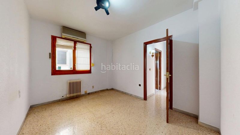 Foto 07f9e563-afbe-44ac-88c4-b5112005b8ed. Flat with fireplace heating parking in Eixample Sabadell