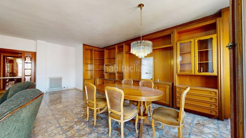 Foto 1125f73a-936b-4c97-8f23-66fe29c82fa5. Flat with fireplace heating parking in Eixample Sabadell