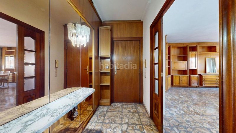 Foto 4980c96e-eb45-4a03-a970-95d0b436fe75. Flat with fireplace heating parking in Eixample Sabadell