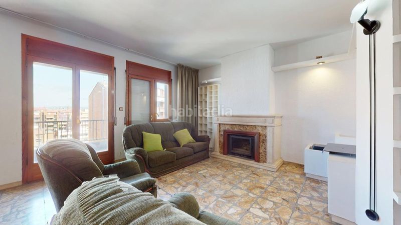 Foto 6b15e553-2917-45e1-bddb-142a151d1a9e. Flat with fireplace heating parking in Eixample Sabadell