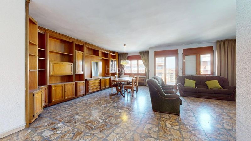 Foto c37744c5-1a10-46b0-9af6-8ab28b262bc2. Flat with fireplace heating parking in Eixample Sabadell