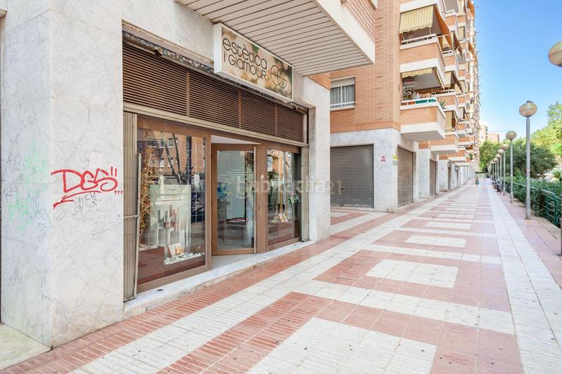Foto 8bd9b99a-9743-4937-aeca-f29b0c165028. Local comercial en Lloreda Badalona