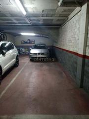 Parking voiture à Montmeló