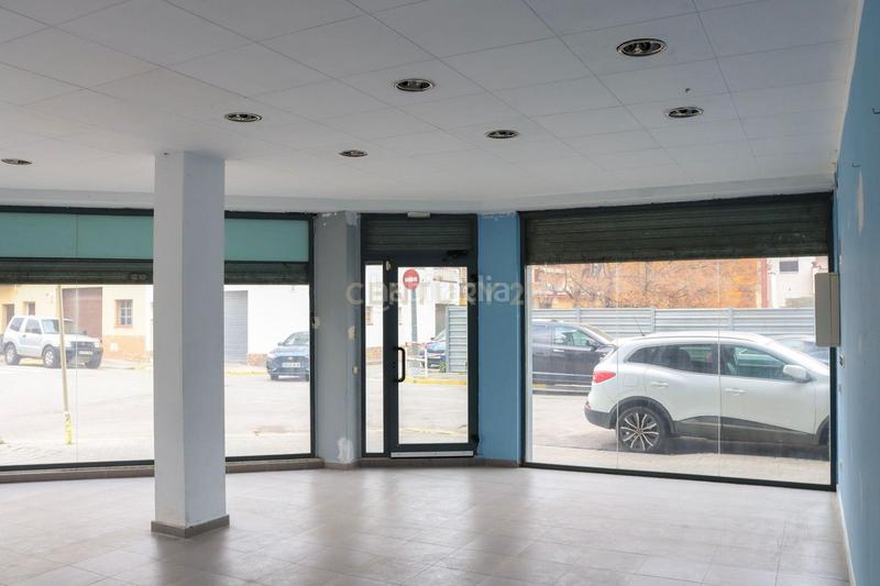 Foto d11ffba8-d1f7-41e8-aed6-c2f7068fc70c. Local comercial en Tordera Tordera