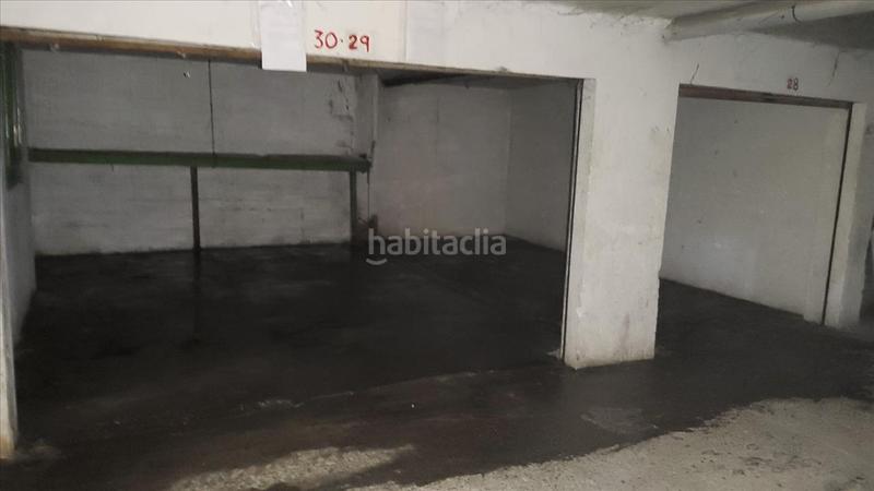 Foto 29727046-59d3-4b1f-bd37-c70e3cee94fa. Autoparkplatz in barcelona in Banyoles