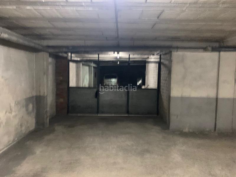 Foto f8a50241-68f4-4890-8b43-e7180b5e90fe. Car parking in ferran puig d'en in La Devesa Girona