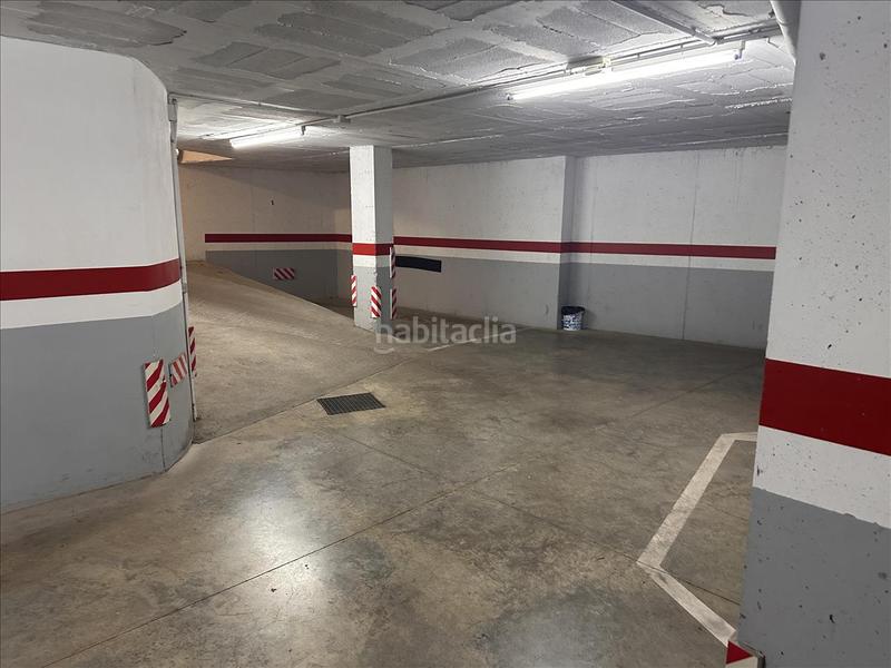 Foto 725d0ee3-3d16-48a4-b01b-1bc8f23efdfb. Parking voiture dans calle oliva dans Creu de la Mà Figueres