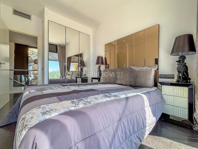Foto 4b3f3f83-99cd-44c1-b7eb-77646b819e0e. Casa en av. dels garrofers vivir el mediterráneo desde lo más alto quintmar en Sitges