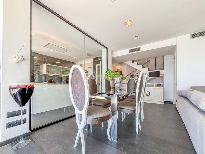 Foto 5eb249fc-0857-4508-abce-465a0f3f1f8c. Casa en av. dels garrofers vivir el mediterráneo desde lo más alto quintmar en Sitges