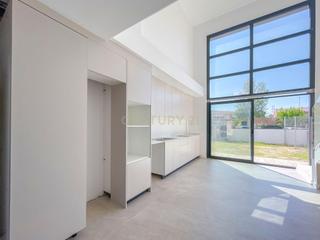 Casa adossada a Carrer via romana, 24, 17450 hostalric, girona, spain. Una vida nueva en hostalric diseo, confort y sostenibilidad