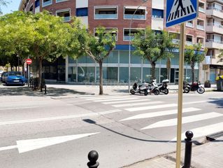 Local Comercial en 88. Local en blanes
