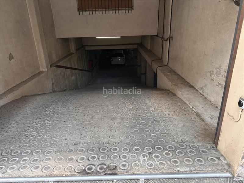 Foto e9588627-26c3-4cf0-b66d-f043883f1679. Parking voiture dans calle oliva dans Creu de la Mà Figueres