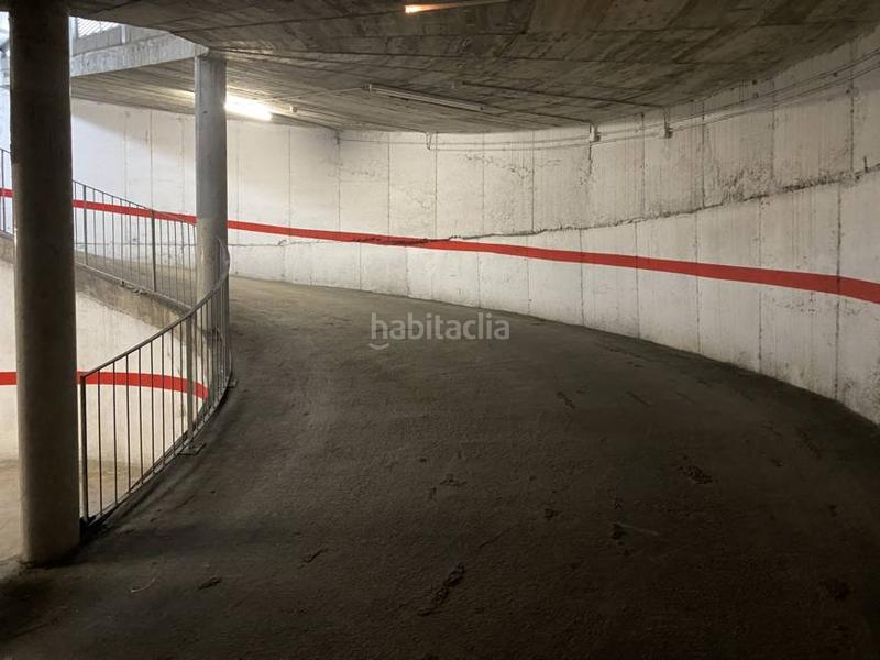 Foto 0d3a8ec8-8fd3-49ed-91d9-2d4a14c1411b. Aparcament cotxe a de la bomba a Dosrius poble Dosrius