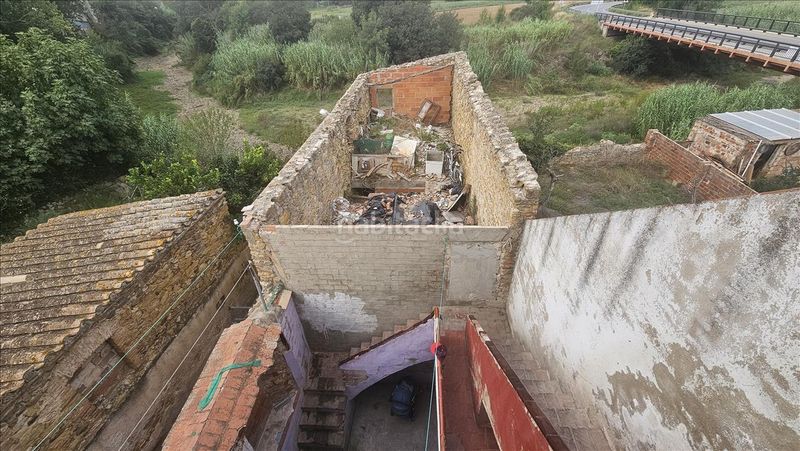 Foto ce24e642-438a-428b-b824-94f26e6806a0. Casa a cl del pedro a Bisbal d´Empordà (La)