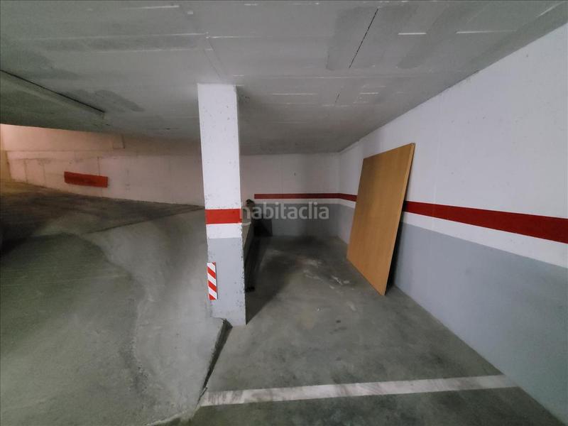 Foto eedc8517-15ff-4b62-ae28-5fa4cc776cf2. Car parking in cendrassos in Eixample-Horta Capallera Figueres