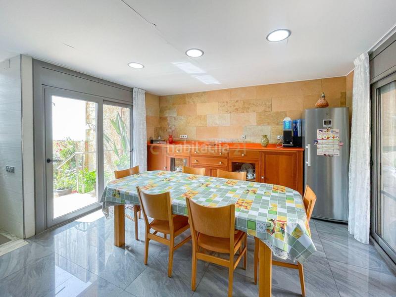 Foto 988879b0-41ae-41c2-a5d0-9ee03a345cdf. Casa a Centre Mataró